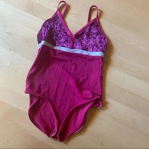 SOLD 🤍 hot pink velvet yumiko zoe xs